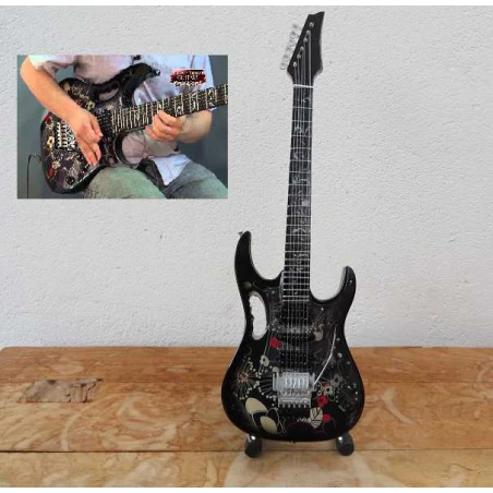 Gitaar  1989 Ibanez JEM77FP Floral Pattern  van Steve Vai