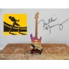 Miniatuur gitaar Fender Stratocaster QUEEN - Freddie Mercury Tribute - signed -