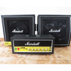 Versterker met box van MARSHALL JCM800/JCM900/JVM Lead 1960 ZEER GEDTAILLEERDE VERSIE