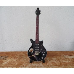 Gitarre von Brian May –...