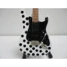 Gitarre Fender Stratocaster Buddy GuyBuddy Guy Standard Stratocaster Maple Fingerboard Polka Dot Finish