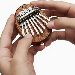 Mini-Kalimba mit 8 Tasten...